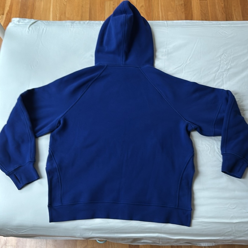 Lululemon Side Slit Hoodie - Picture 3 of 8
